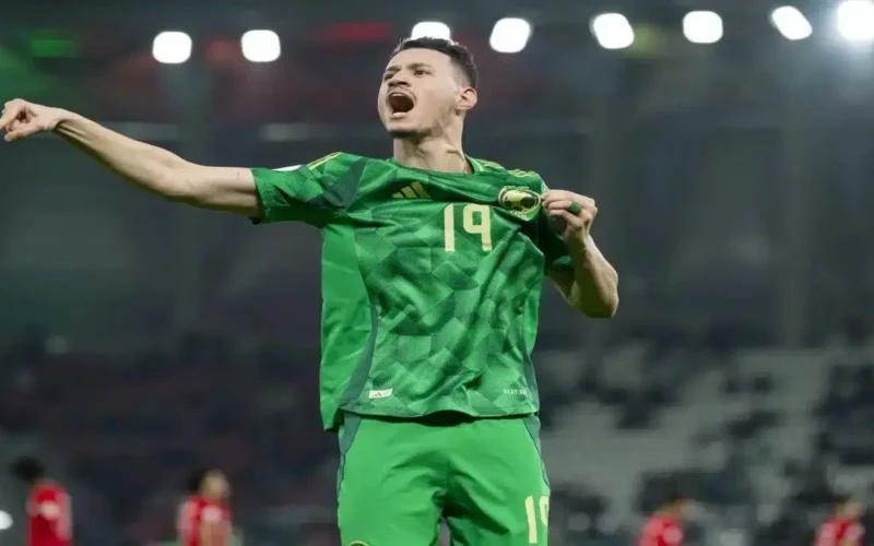 بضمانات الهلال والنصر.. الخلود يحسم موقفه من صفقة انتقال الحمدان المرتقبة